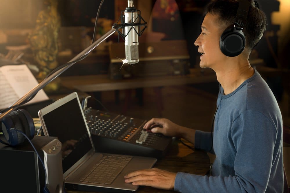How to Connect a Condenser Microphone to a Laptop for Recording - microphonebasics How to Connect a Condenser Microphone to a Laptop for Recording - microphonebasics